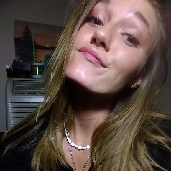 Meet your Posher, Amyy - Picture 1 of 1